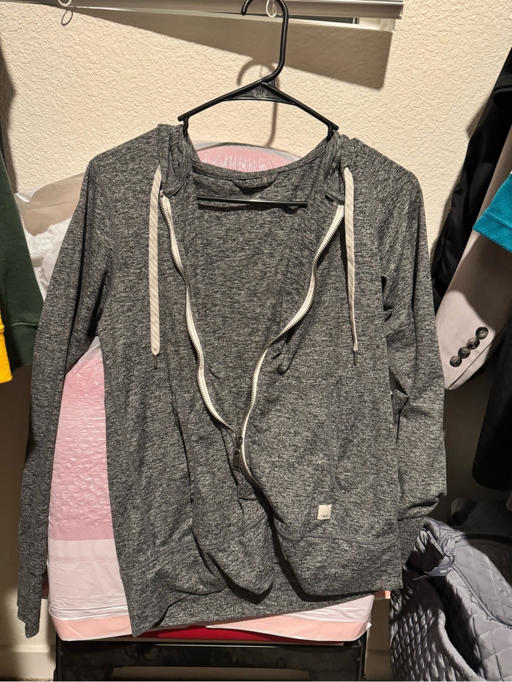 Vuori Gray Hooded Zip-Front Women's Sweater